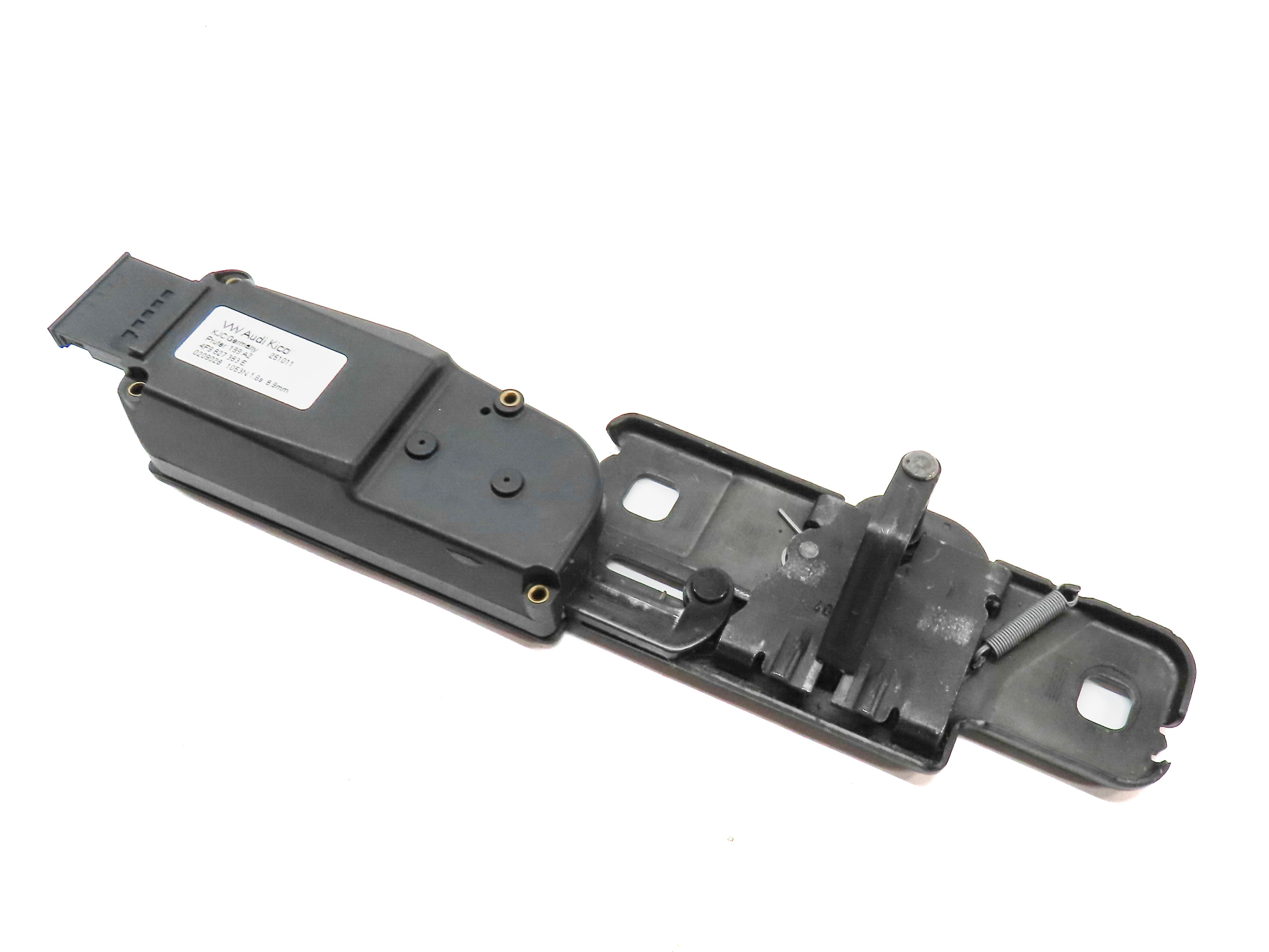 2012 AUDI Q5 (B8 8R) REAR HATCH TAILGATE TRUNK LATCH STRIKER PLATE — exact item pictured